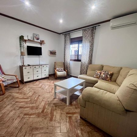 Casa Loli - Solo Familias Y Parejas Apartment โกนิล เด ลาฟรอนเตรา ภายนอก รูปภาพ