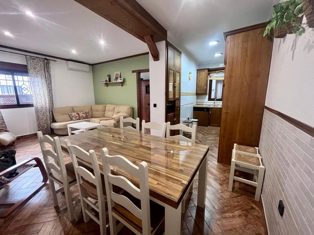 Casa Loli - Solo Familias Y Parejas Apartment โกนิล เด ลาฟรอนเตรา ภายนอก รูปภาพ
