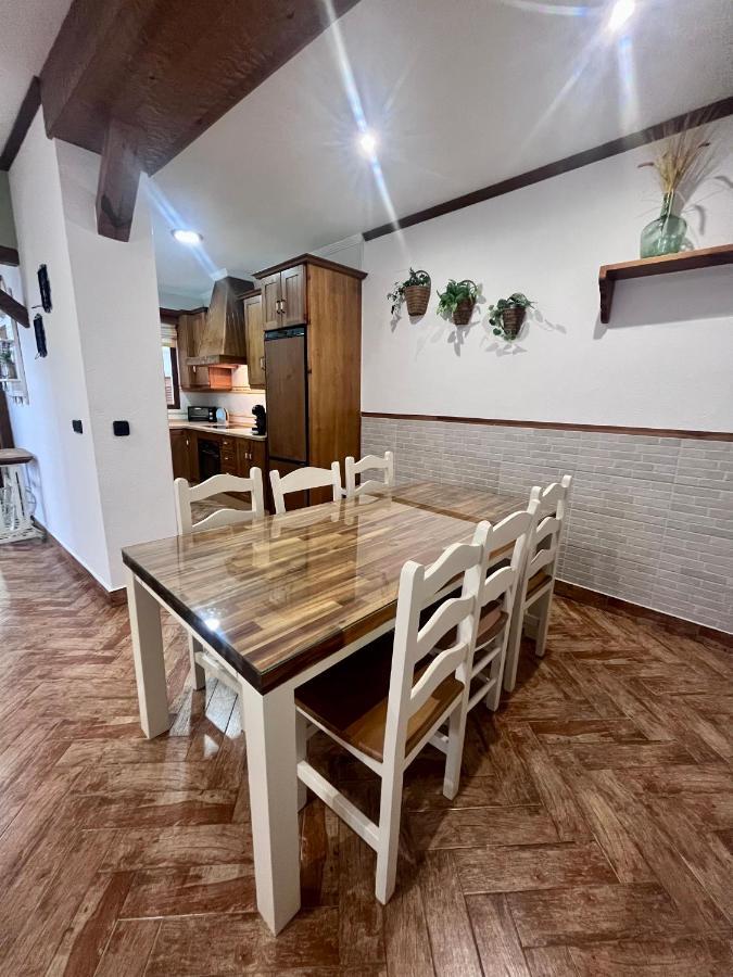 Casa Loli - Solo Familias Y Parejas Apartment โกนิล เด ลาฟรอนเตรา ภายนอก รูปภาพ
